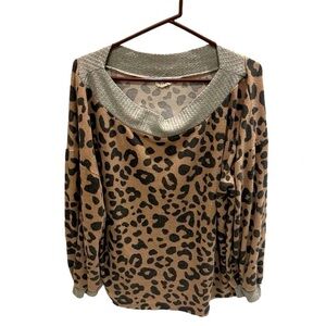 Bibi Womens Top Size Large Brown Grey Leopard Print Long Sleeve Pullover